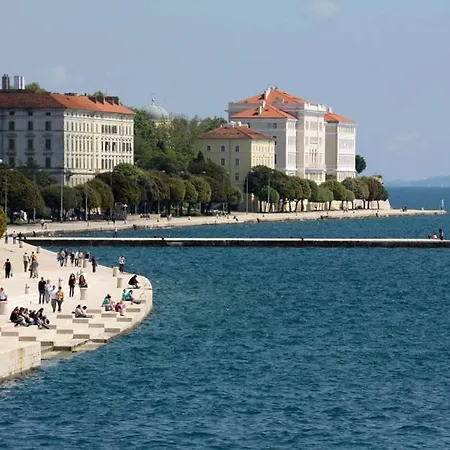 B&a ゲストハウス 4*