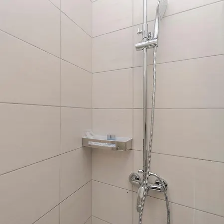 ゲストハウス B&a ザダル